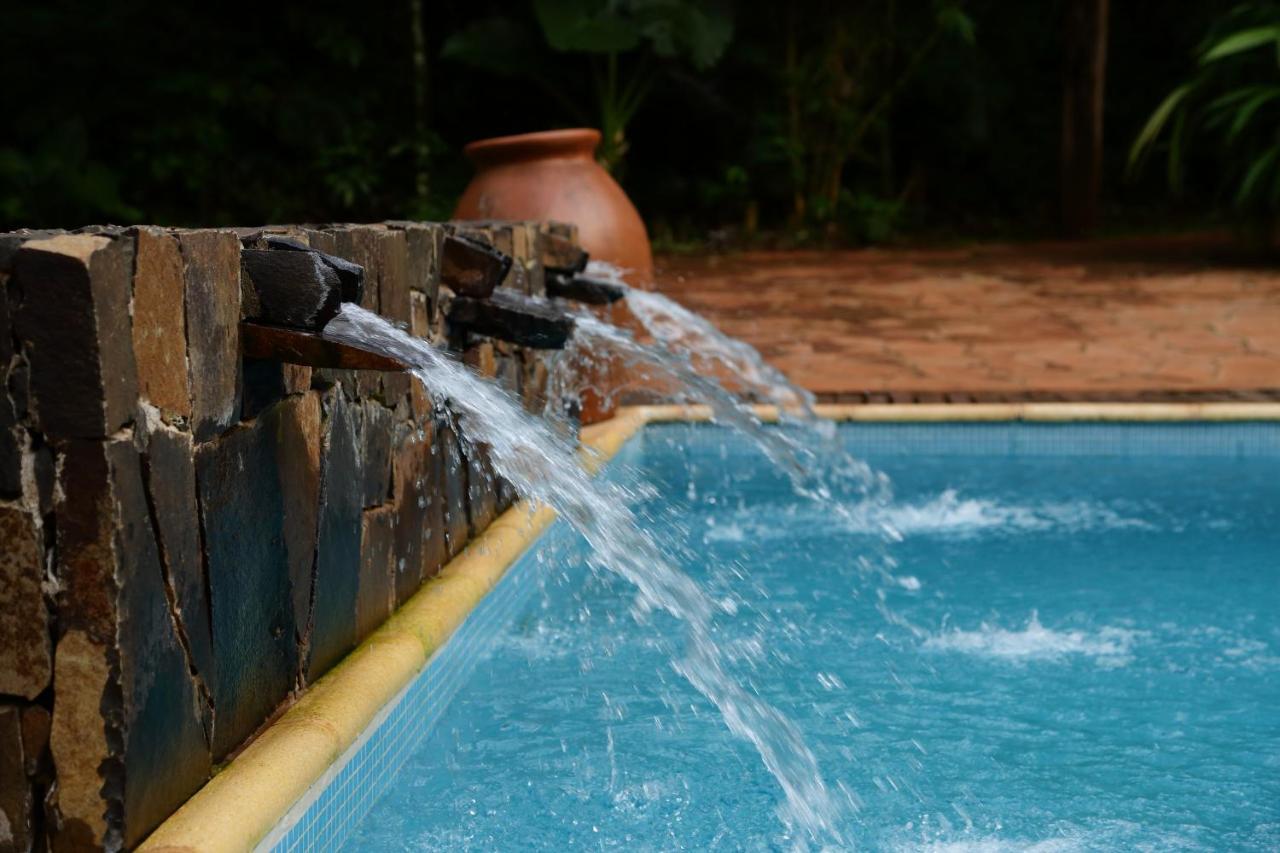 Tierra Guarani Lodge プエルト・イグアス エクステリア 写真